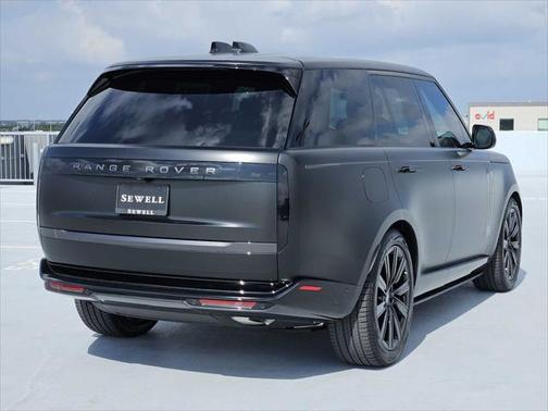 2025 Land Rover Range Rover P550e SE