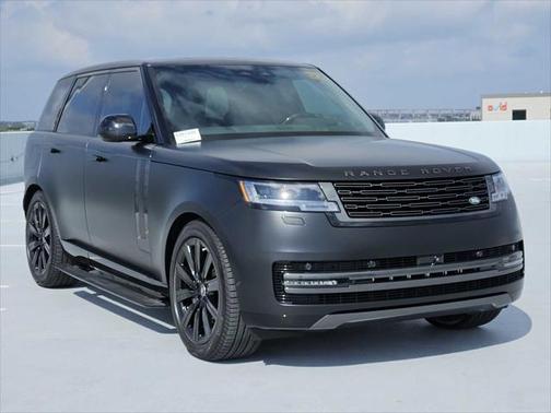 2025 Land Rover Range Rover P550e SE