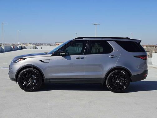 2025 Land Rover Discovery P300 S