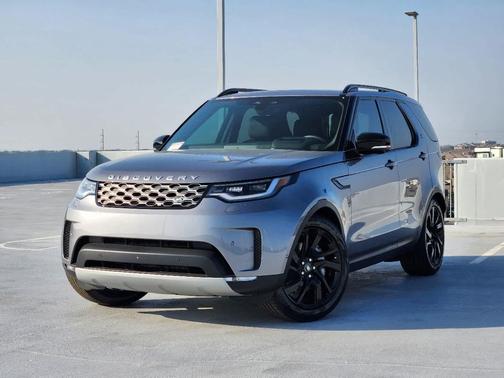 2025 Land Rover Discovery P300 S