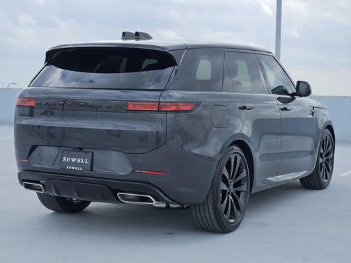 2026 Land Rover Range Rover Sport SE