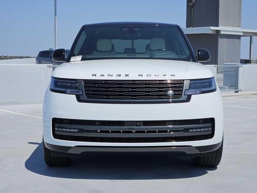 2025 Land Rover Range Rover P400 SE