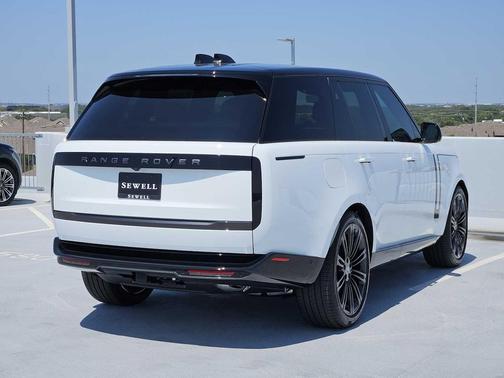 2025 Land Rover Range Rover P400 SE