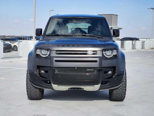 2023 Land Rover Defender X-Dynamic SE