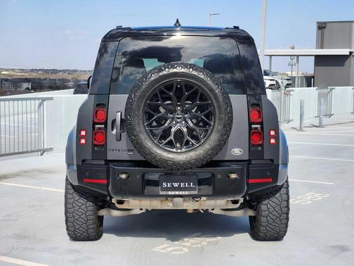 2023 Land Rover Defender X-Dynamic SE