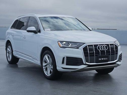 2020 Audi Q7 45 Premium Plus