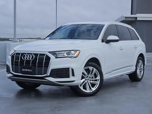 2020 Audi Q7 45 Premium Plus