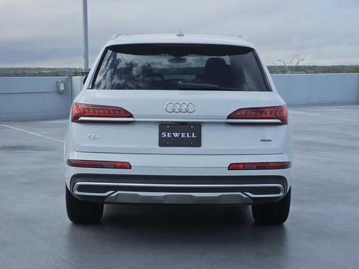 2020 Audi Q7 45 Premium Plus