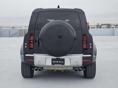 2024 Land Rover Defender 110 P500 SE