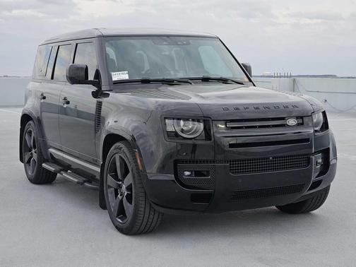 2024 Land Rover Defender 110 P525 V8