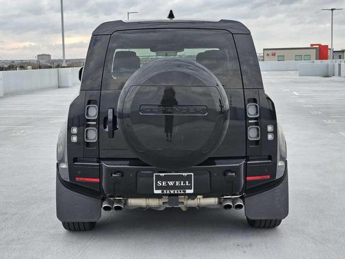 2024 Land Rover Defender 110 P525 V8