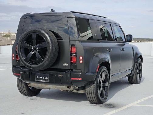 2023 Land Rover Defender X-Dynamic SE
