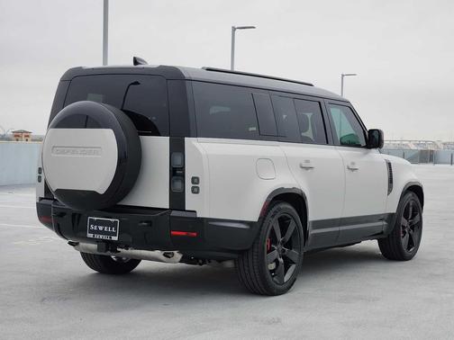 2026 Land Rover Defender P400 X