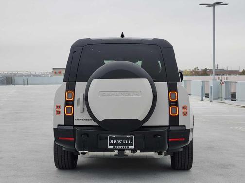 2026 Land Rover Defender P400 X