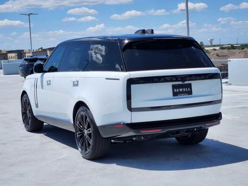 2025 Land Rover Range Rover P530 SE 7 Seat