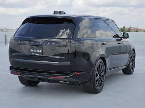 2025 Land Rover Range Rover P400 SE 7 Seat