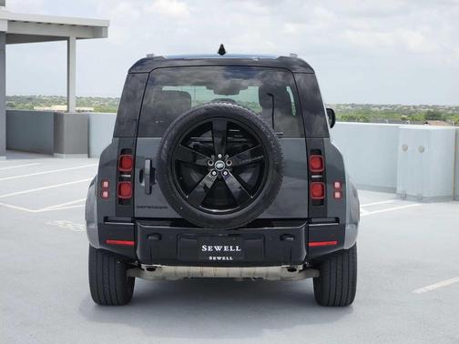 Carpathian Grey Premium Metallic 2024 Land Rover Defender 110 P400 X-Dynamic SE