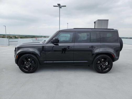 Santorini Black Metallic 2026 Land Rover Defender 110 P400 X-Dynamic SE