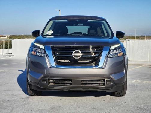 2025 Nissan Pathfinder S FWD