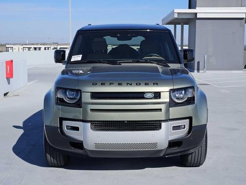 2025 Land Rover Defender 110 P300 S