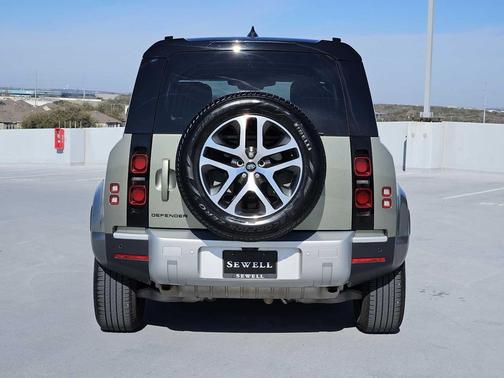 2025 Land Rover Defender 110 P300 S