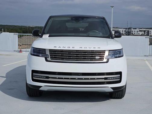 Fuji White 2026 Land Rover Range Rover P530 SE