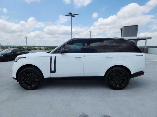 Fuji White 2026 Land Rover Range Rover P530 SE