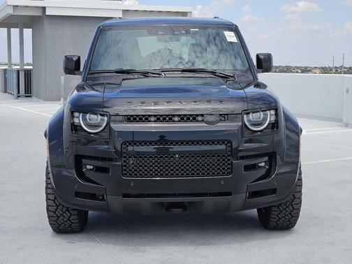 Narvik Black 2026 Land Rover Defender P635 OCTA Black