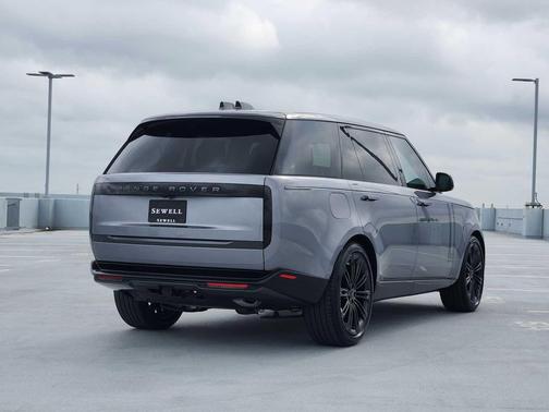 EIGER GREY 2026 Land Rover Range Rover P400 SE 7 Seat