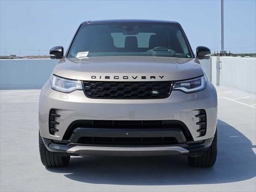 2024 Land Rover Discovery P300 Dynamic SE