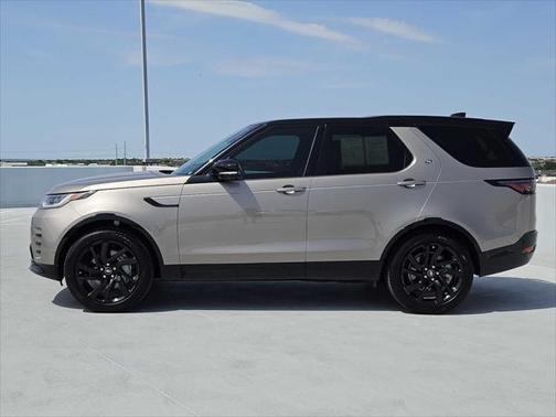 2024 Land Rover Discovery P300 Dynamic SE