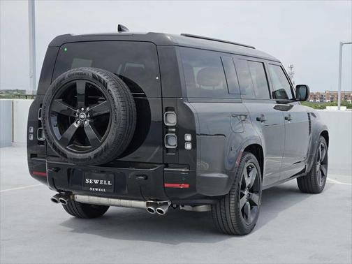 2025 Land Rover Defender V8