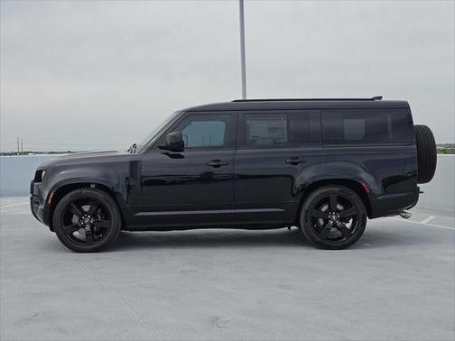 2025 Land Rover Defender V8