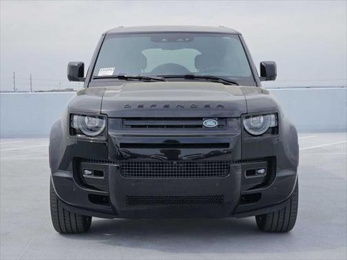 2025 Land Rover Defender V8