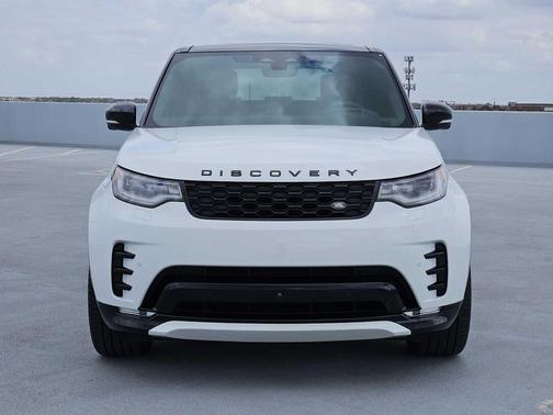 2025 Land Rover Discovery P300 Dynamic SE