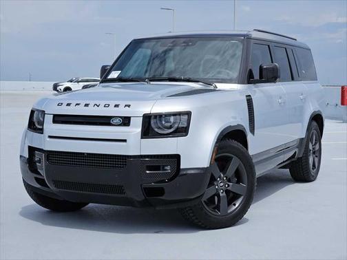 2024 Land Rover Defender 130 P400 X-Dynamic SE