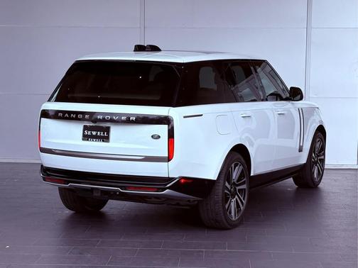 2023 Land Rover Range Rover P530 SE