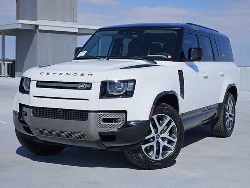 2024 Land Rover Defender 130 P400 X-Dynamic SE