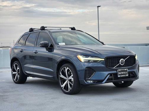 2022 Volvo XC60 B6 R-Design
