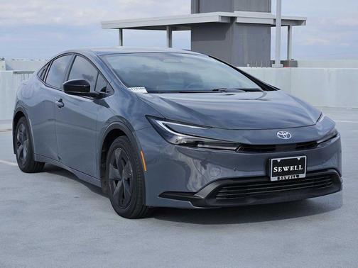 2024 Toyota Prius Prime SE