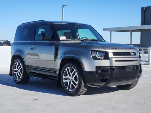 2025 Land Rover Defender 90 P400 X-Dynamic SE