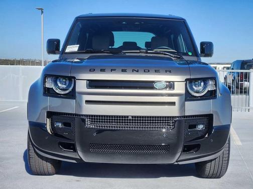 2025 Land Rover Defender 90 P400 X-Dynamic SE