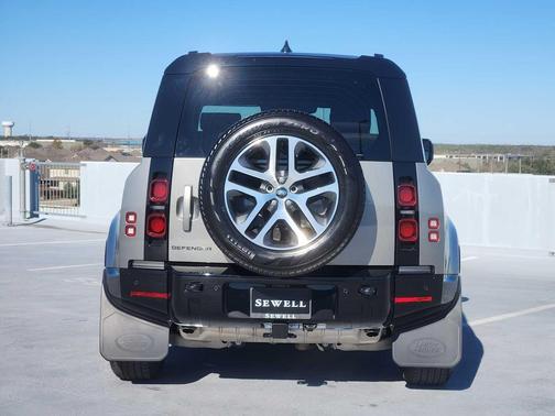 2025 Land Rover Defender 90 P400 X-Dynamic SE