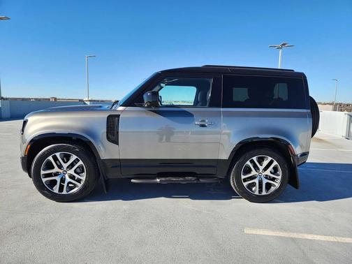 2025 Land Rover Defender 90 P400 X-Dynamic SE