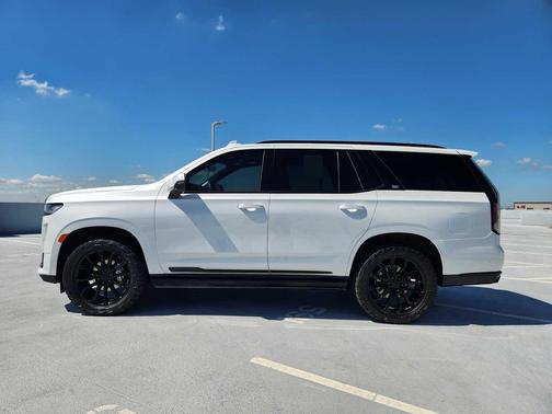Crystal White Tricoat 2022 Cadillac Escalade Sport Platinum