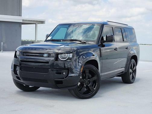 SANTORINI BLACK 2026 Land Rover Defender X-Dynamic SE