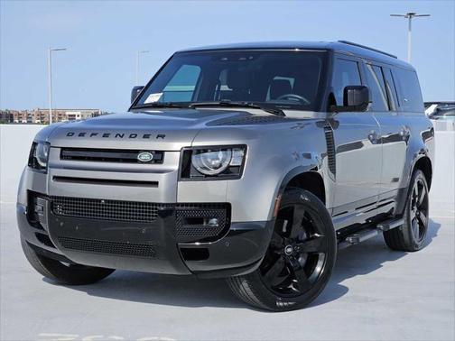 2024 Land Rover Defender 130 P400 X-Dynamic SE