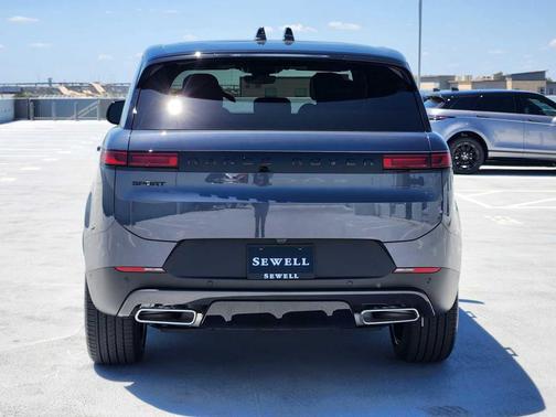 2025 Land Rover Range Rover Sport SE