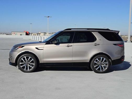 2023 Land Rover Discovery P360 S R-Dynamic