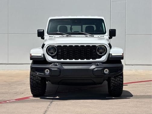 Bright White Clearcoat 2025 Jeep Gladiator Texas Trail